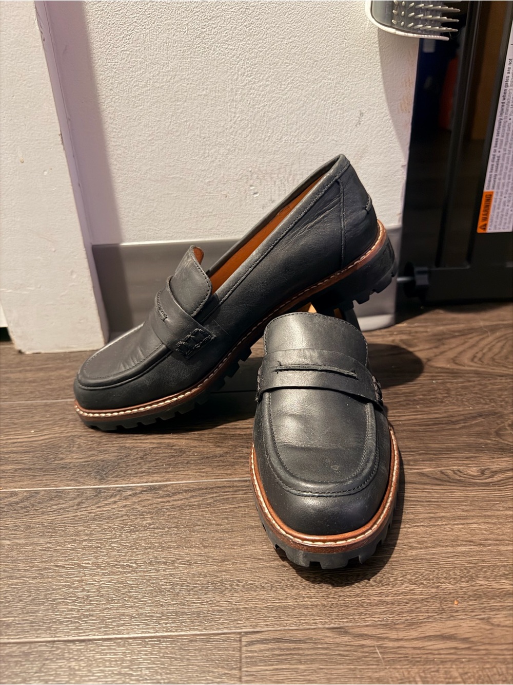 Classic Women's Madewell Black Leather Penny Loafers with Lug Sole